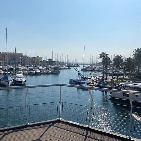 Appt 2 Pieces Port Frejus - Mega Terrasse + Garageアパートメント エクステリア 写真