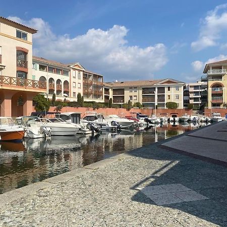 Appt 2 Pieces Port Frejus - Mega Terrasse + Garageアパートメント エクステリア 写真